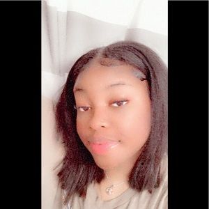 Meet your Posher, Tayy